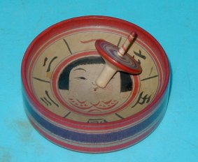 遠心当てごま 青森 弘前 皿のふちをまわり 降りてくる