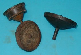 手に入れたベヤリングや鉄輪を 木地屋に持って行き作ってもらう